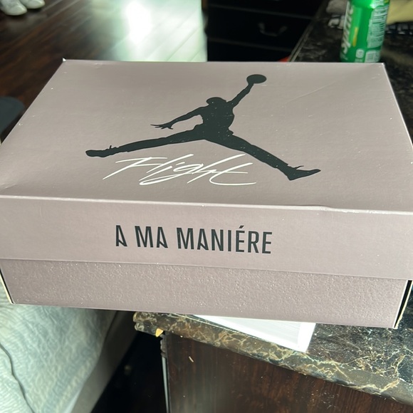 A Ma Maniére × Air Jordan 4 Retro ‘Violet Ore' - Picture 4 of 9